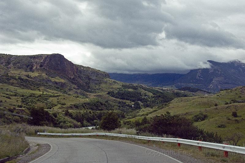 20071218 102001 D2X 4200x2800.jpg - Descending the roadway into Coyhaique